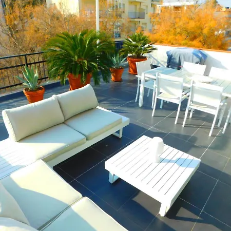 Gmid Immo Con Gran Terraza Con Vistas Al Mar En Roses