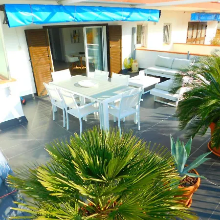Gmid Immo Con Gran Terraza Con Vistas Al Mar En Roses